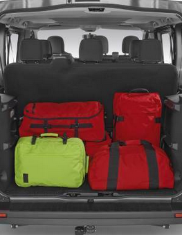 Espace intérieur coffre d'un minibus Europcar Atlantique